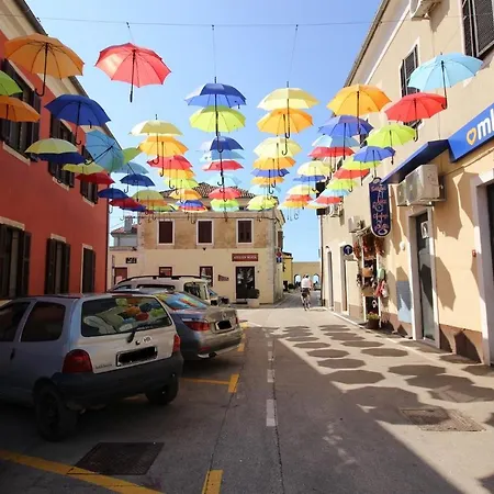 Nadia St2, 500 M From The Novigrad Istria