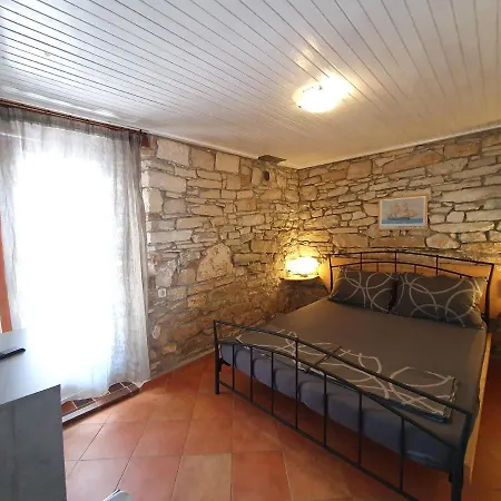 Nadia St2, 500 M From The Novigrad Istria