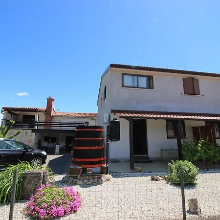 Nadia St2, 500 M From The Appartamento